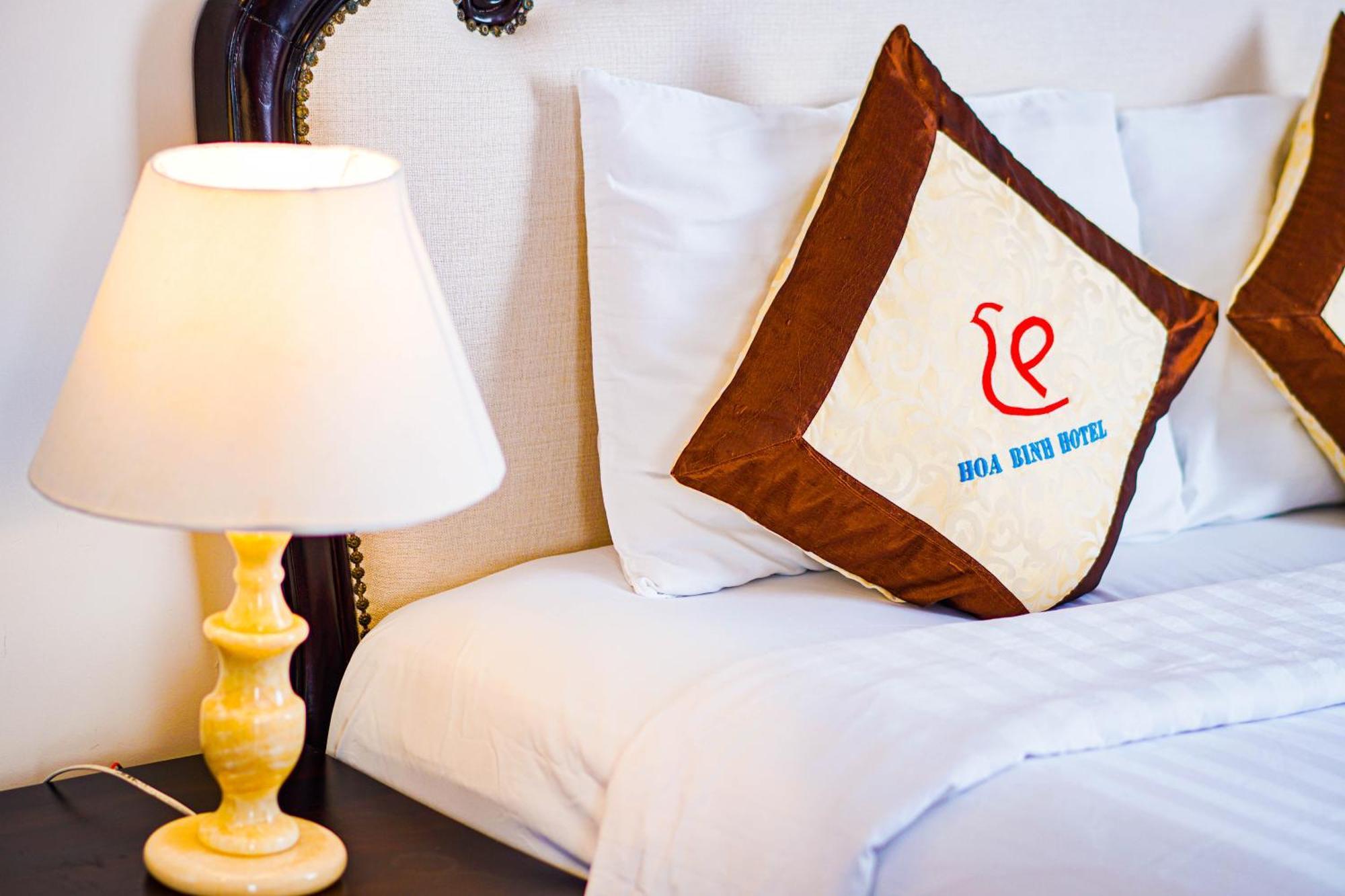 Hoa Binh 1 Hotel Long Xuyen Exterior photo