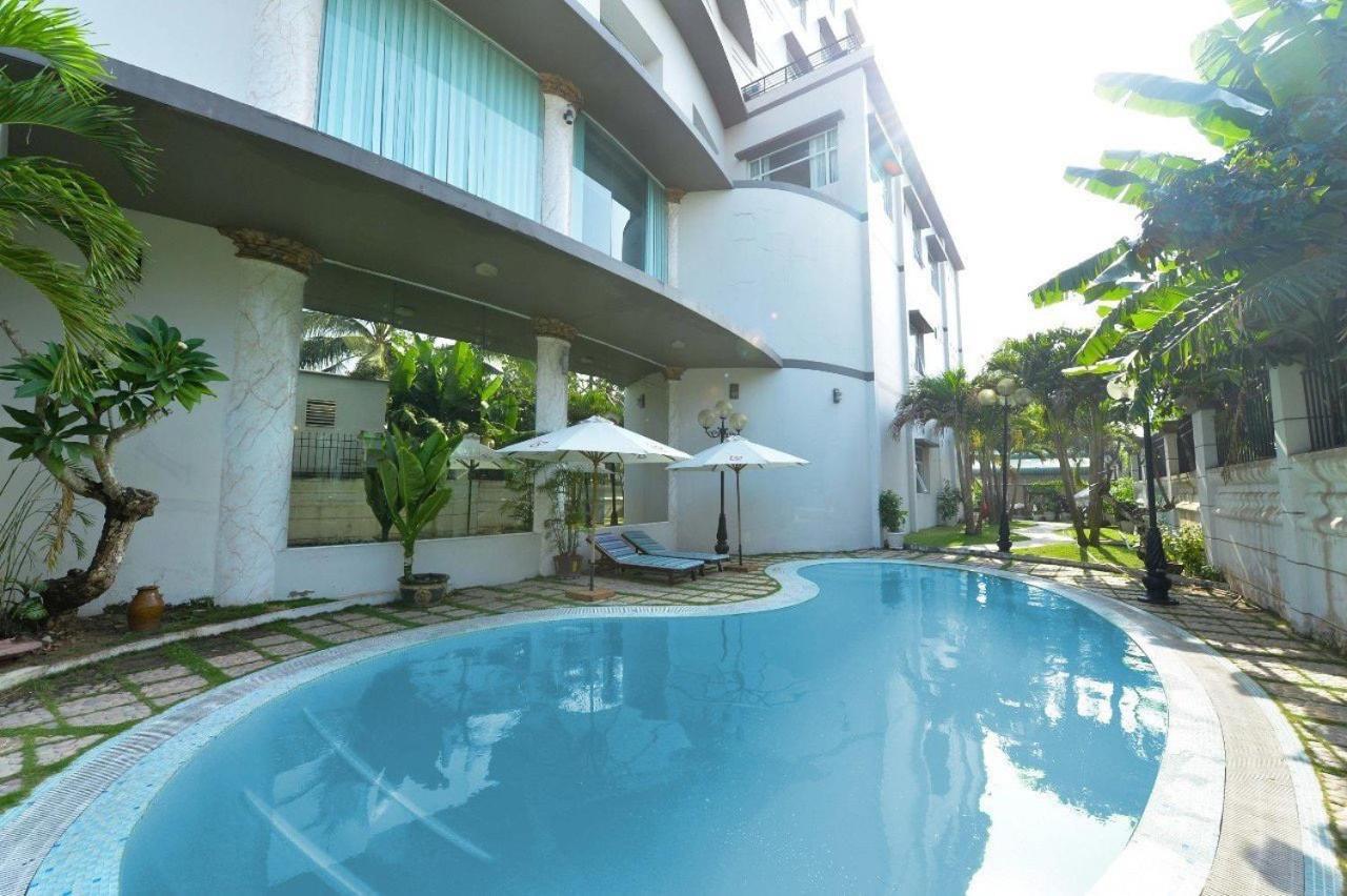 Hoa Binh 1 Hotel Long Xuyen Exterior photo