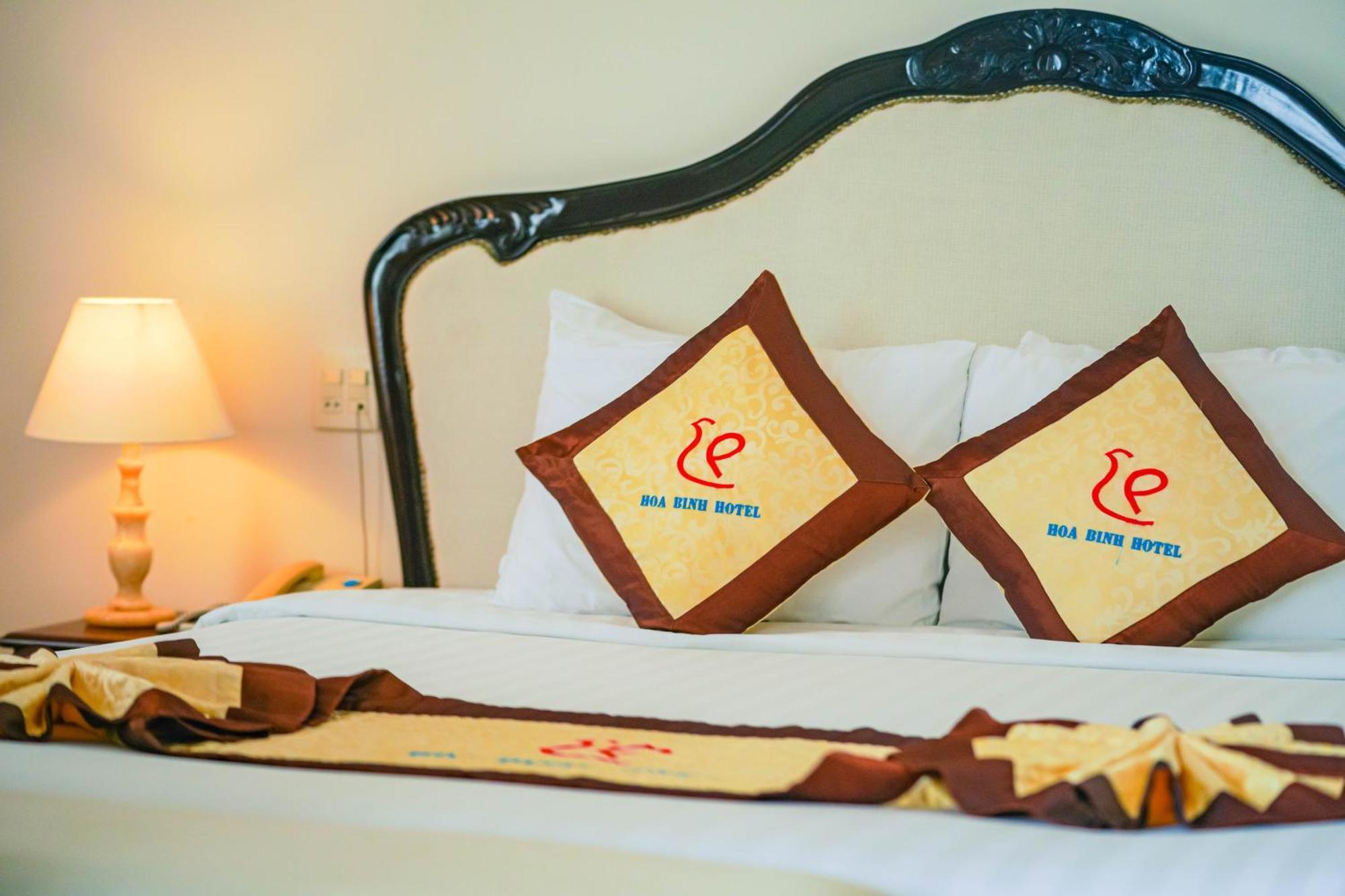 Hoa Binh 1 Hotel Long Xuyen Exterior photo